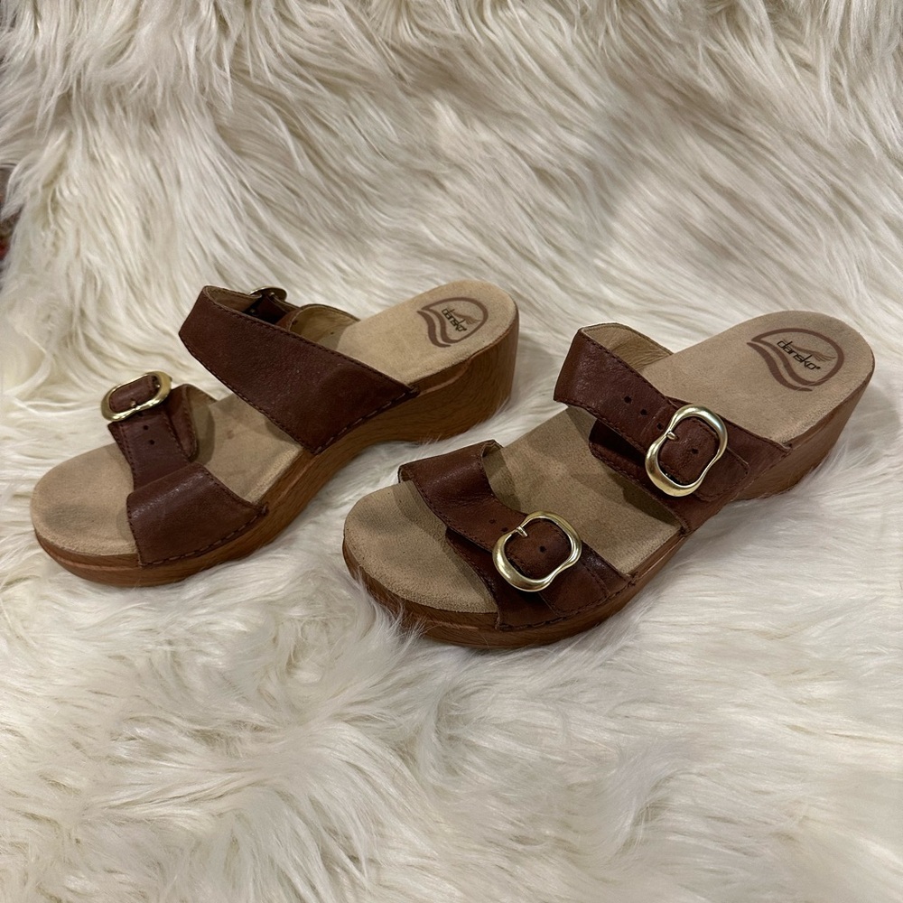 Dansko 40 Sophie 9841062200 Womens Brown Leather Slide Wedge Sandals Size 7.5